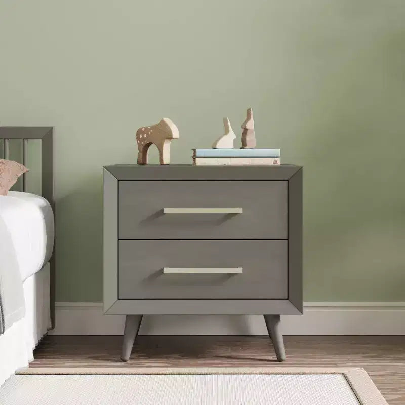 Comodino a 2 cassetti Cranbrook per cameretta o camera da letto, cassetti grandi, realizzato in robusto legno di pino, atossico, finitura sicura per bambini