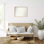 Specchio da parete con cornice in legno non smussata ed elegante