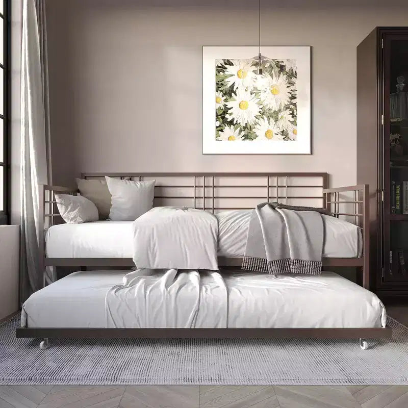 Lettino in metallo con letto estraibile